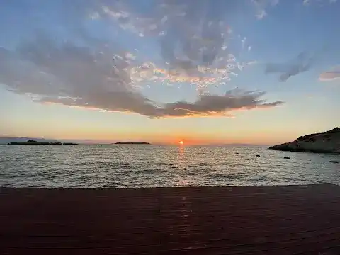 Bueno Beach & Hotel