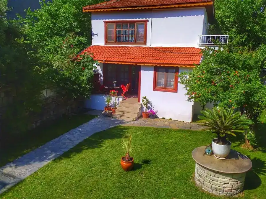 Foça Antik Otel