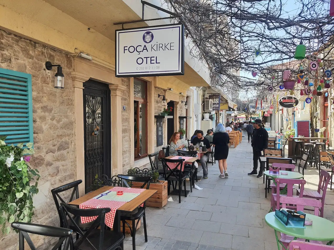 Foça Kirke Otel & Pizzeria