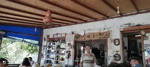 Foça Kozbeyli Şakir'in Dibek Kahvesi