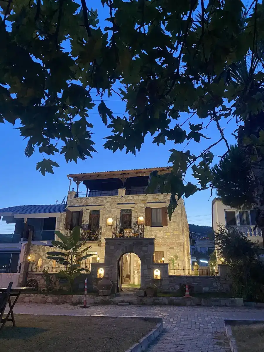 Ionia Liberty Stone Hotel
