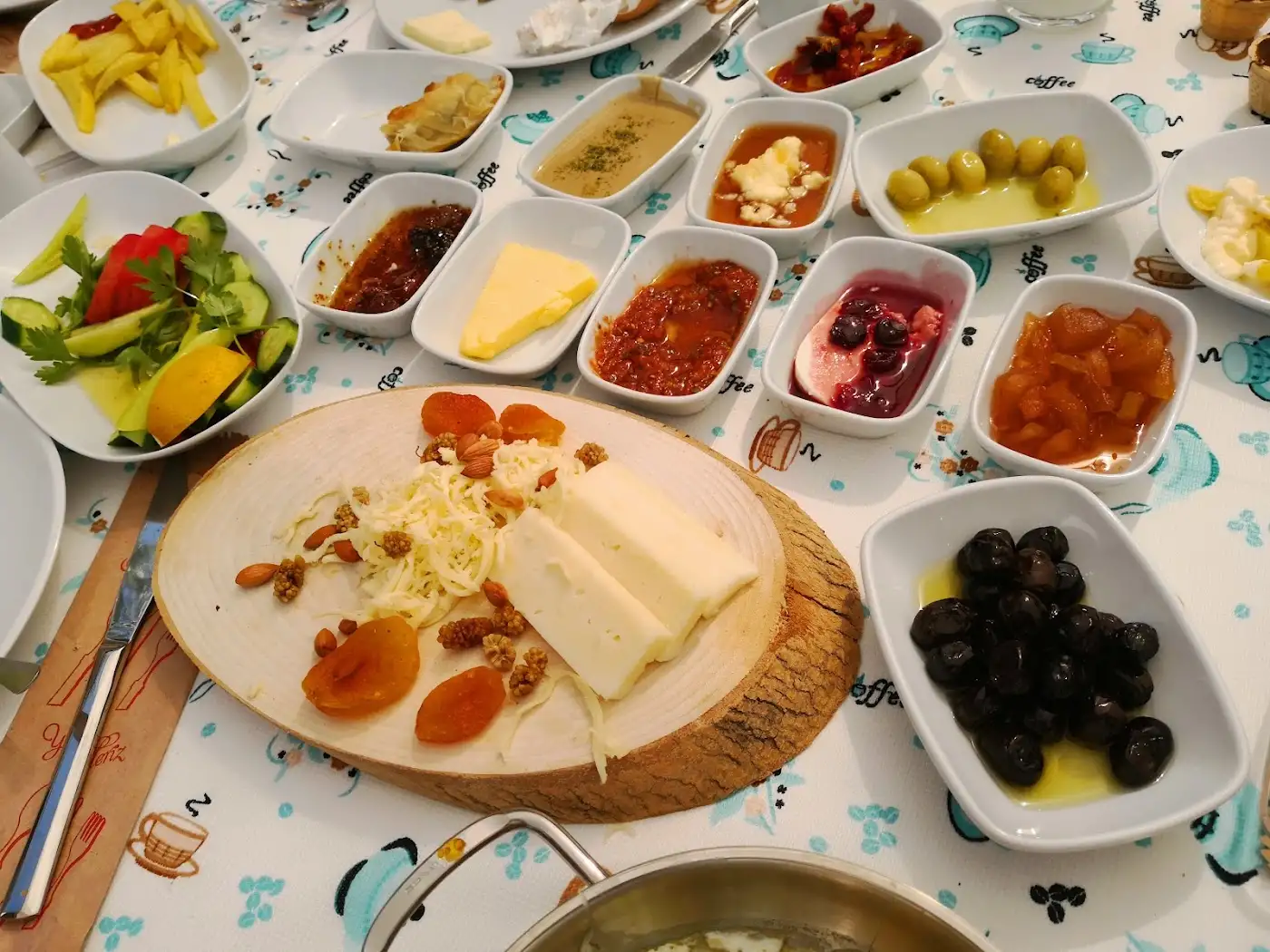 Reyhan kahvaltı ve ızgara salonu fotoğraf 2