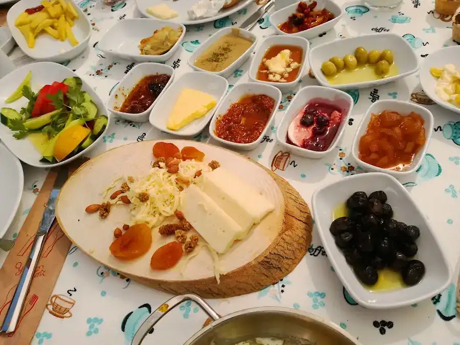 Reyhan kahvaltı ve ızgara salonu fotoğraf 2