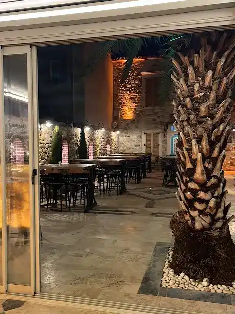Teos Avlu