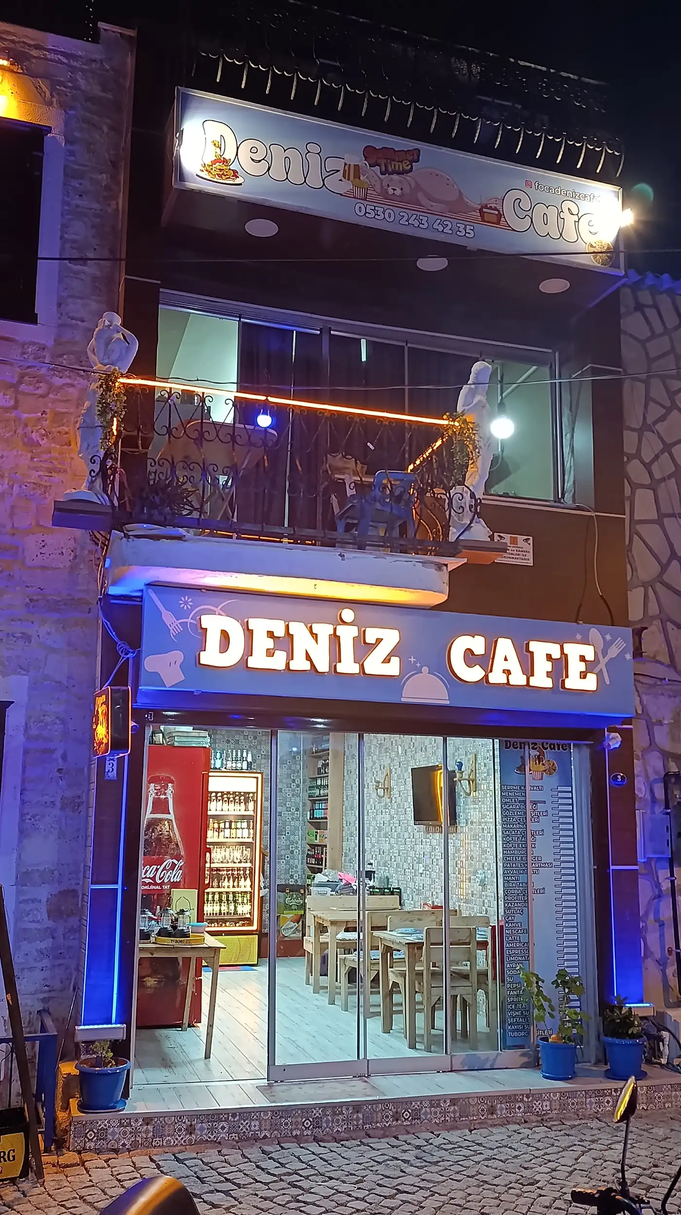 Yeni Foça Pizza Deniz Cafe
