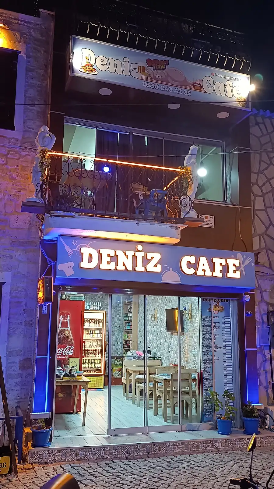Yeni Foça Pizza Deniz Cafe