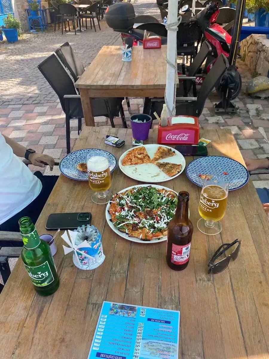 Yeni Foça Pizza Deniz Cafe fotoğraf 2