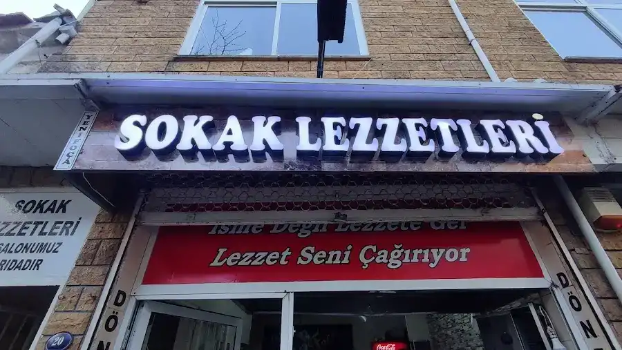 Yenifoça Sokak Lezzetleri