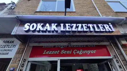 Yenifoça Sokak Lezzetleri