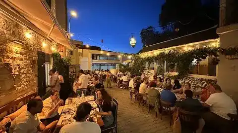 Zeytuni Meyhane & Kahvaltı