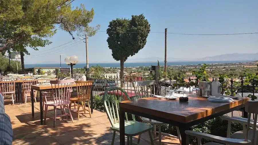 1881 Cafe & Lounge