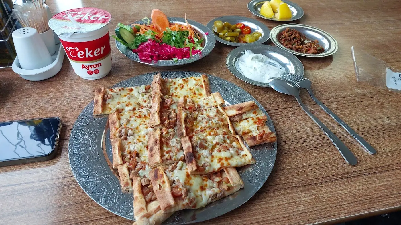 CanCan Pide Kebap Güzelbahçe fotoğraf 2
