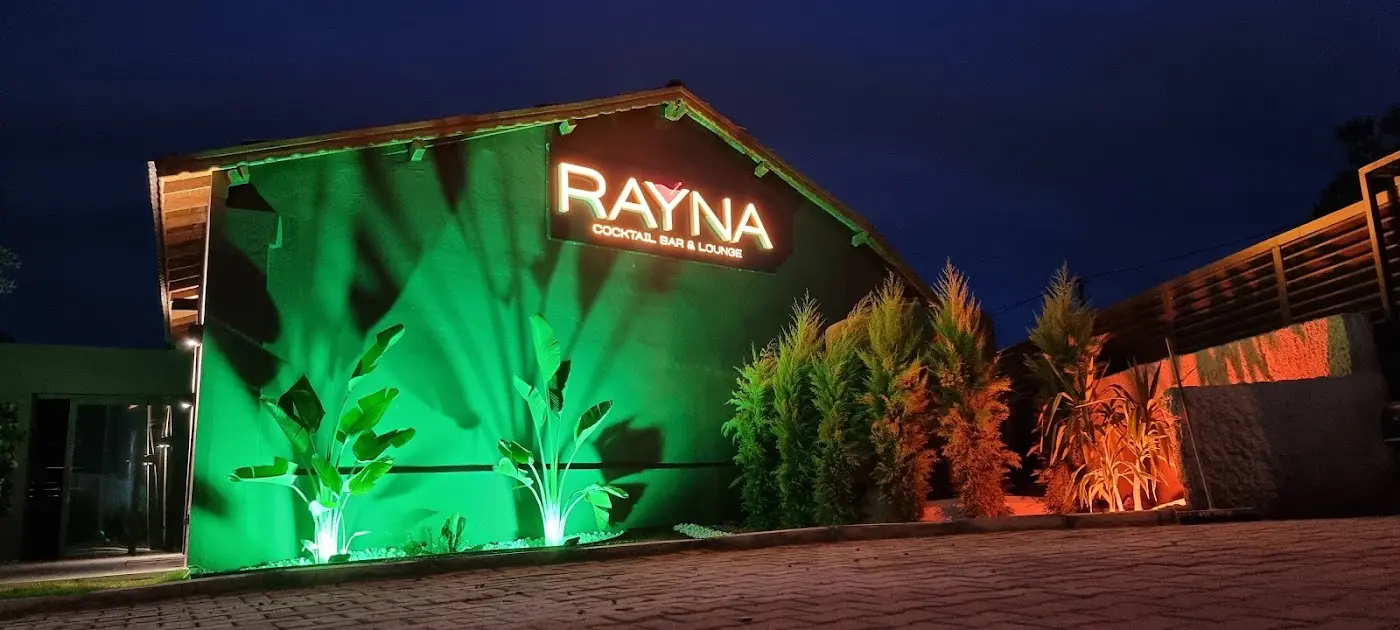 Rayna Cocktail Bar & Lounge