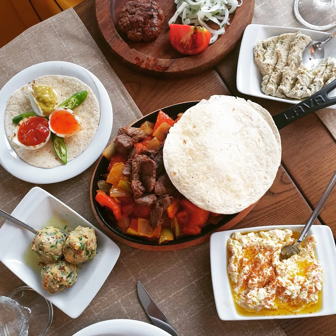 Asill Restoran fotoğraf 2