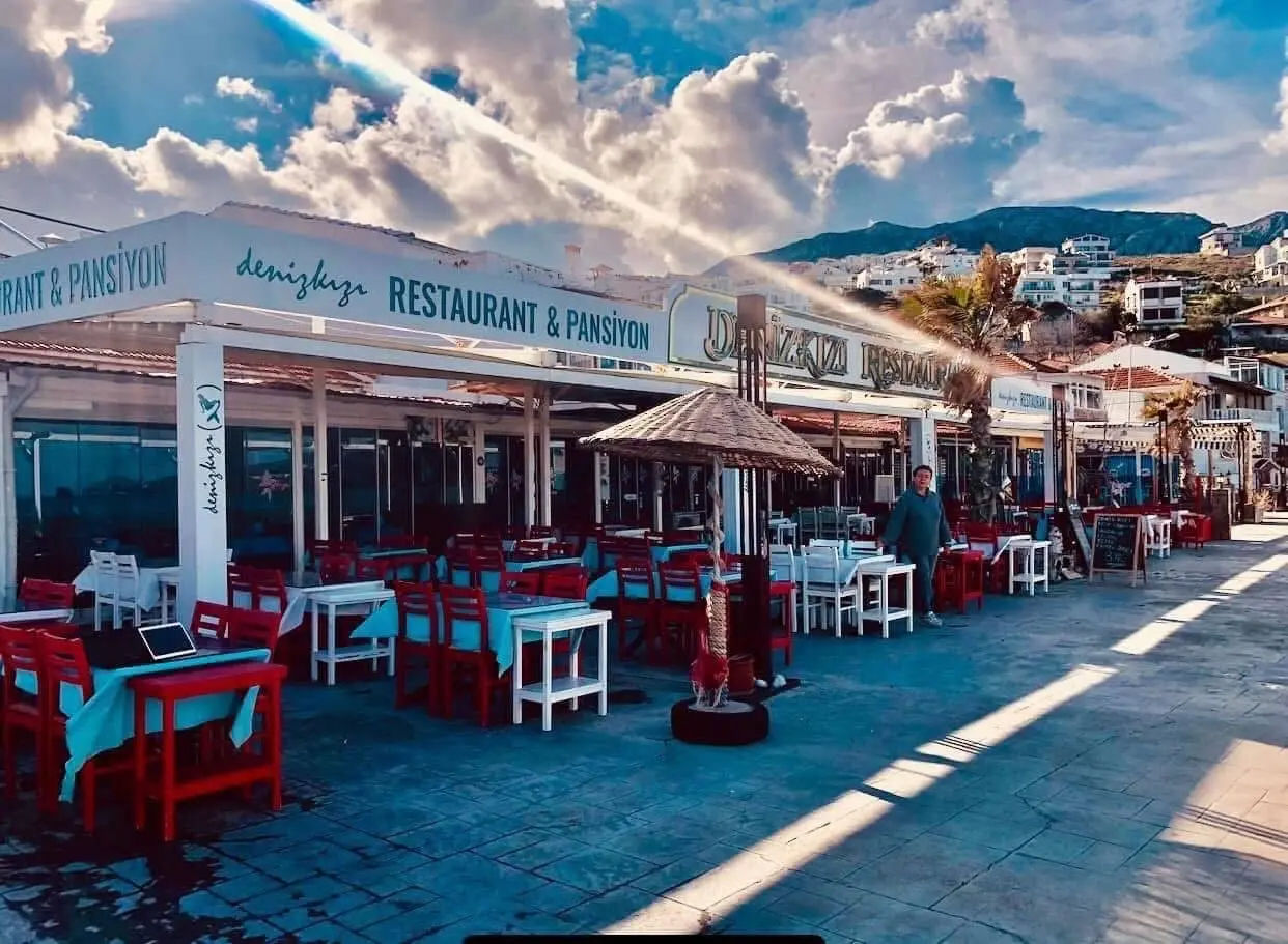 Denizkızı Derya pansiyon - - Karaburun - Pansiyon-Canlı Müzik -Deniz Mahsülleri Restorant
