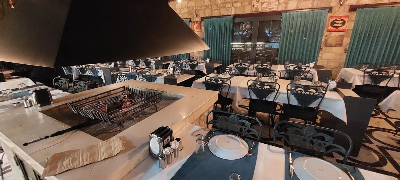 Güneşte kahvaltı fasıl restorant