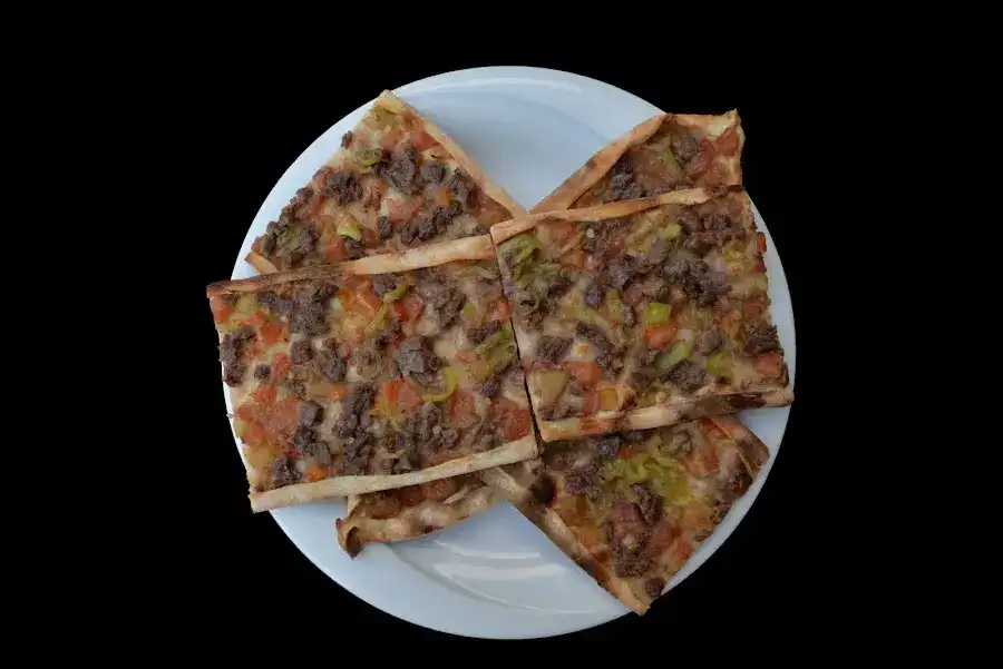 Öz Nazilli pide pizza kebap Karaburun fotoğraf 2