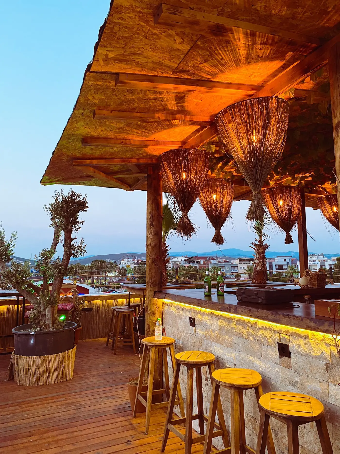 BOİS ROOF KAHVALTI & KOKTEYL BAR