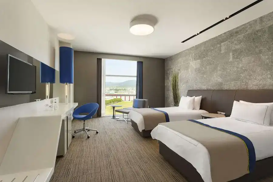 Ramada Hotel & Suites by Wyndham Izmir Kemalpasa fotoğraf 2