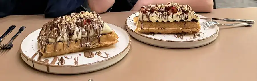 Kiraz Waffle & Dondurma Kepez fotoğraf 3