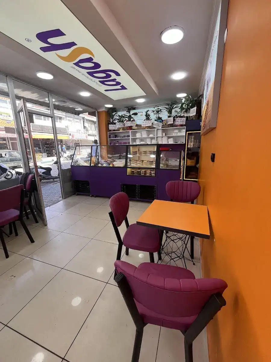 Lagash Çiğköfte İzmir kiraz