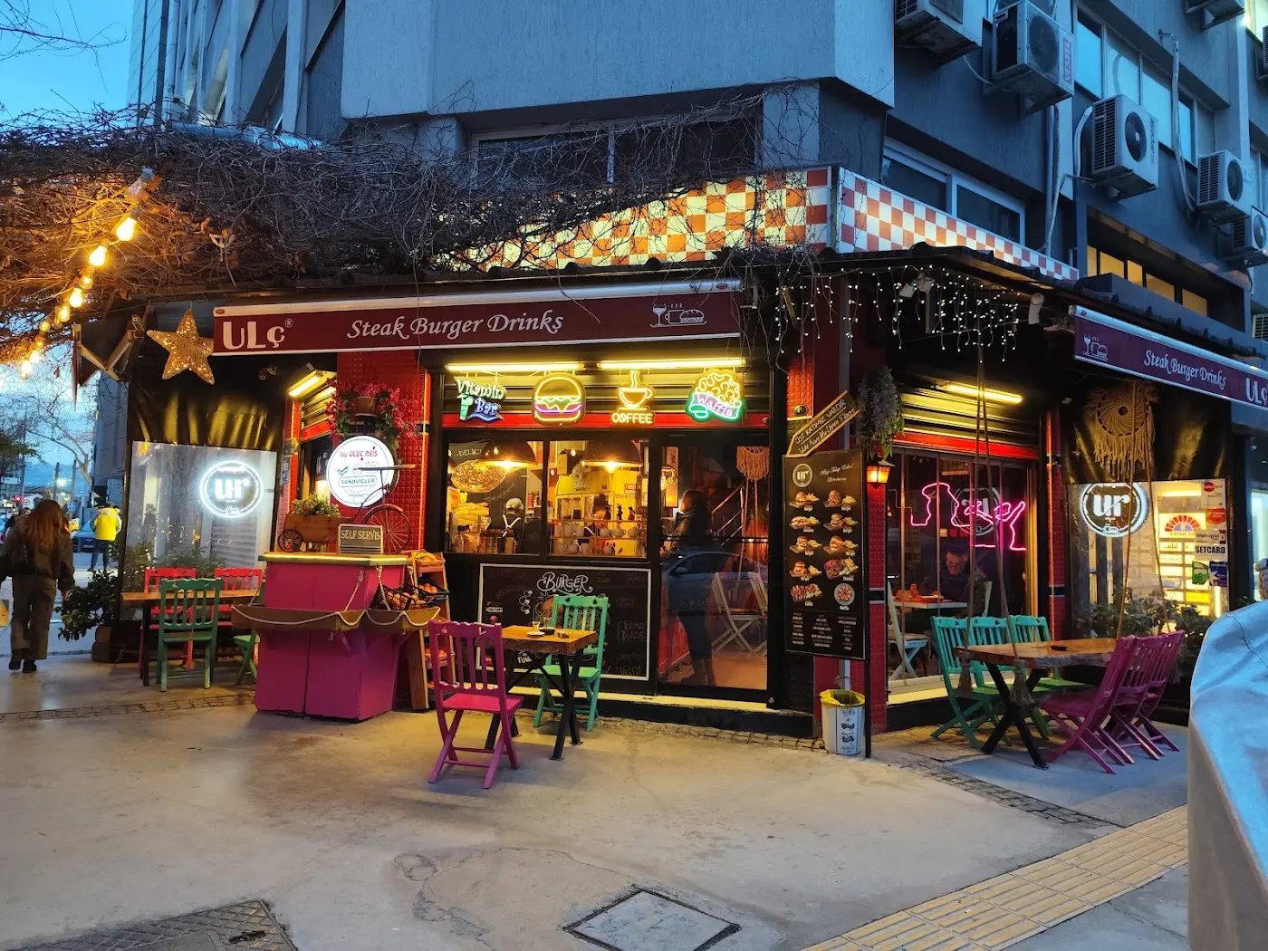 By Uluç Reis- Smash Burgers | Since 2009 fotoğraf 3