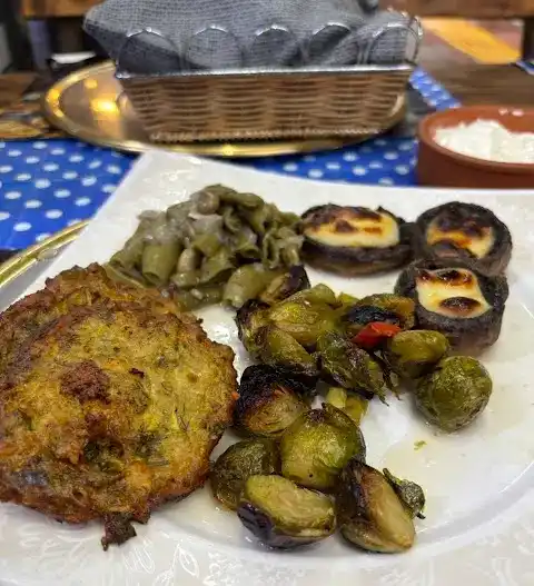 İzmir Tarihi Asansör Göveç'te Yöresel Yemekler fotoğraf 2