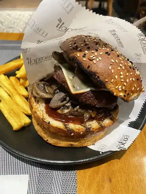 Mengoli Restaurant fotoğraf 3
