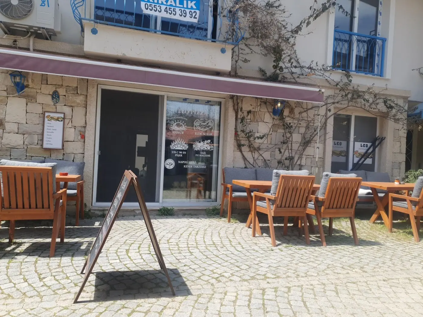Leo pizza cafe
