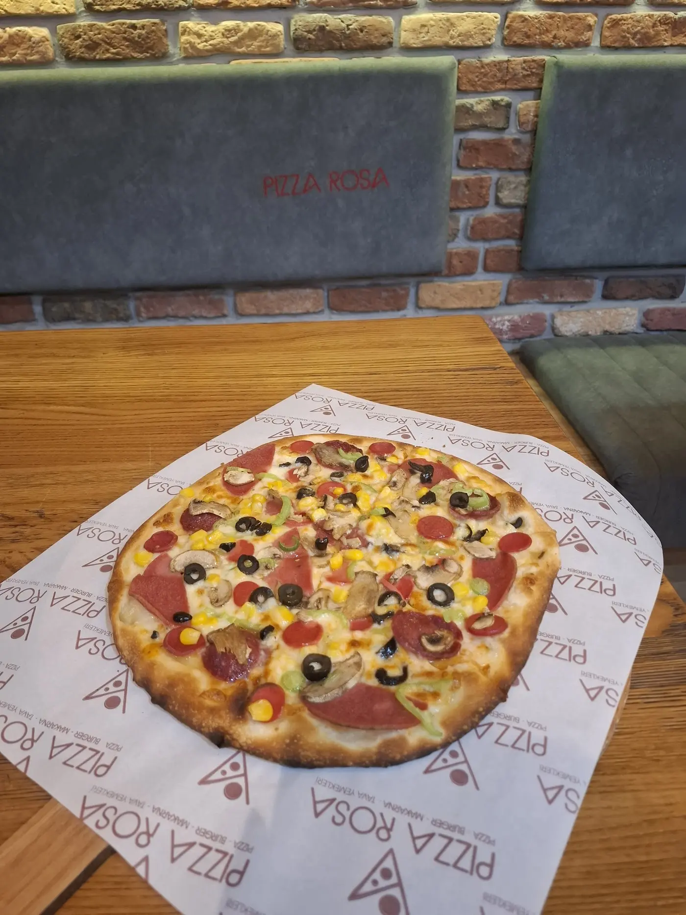 Pizza Rosa fotoğraf 3