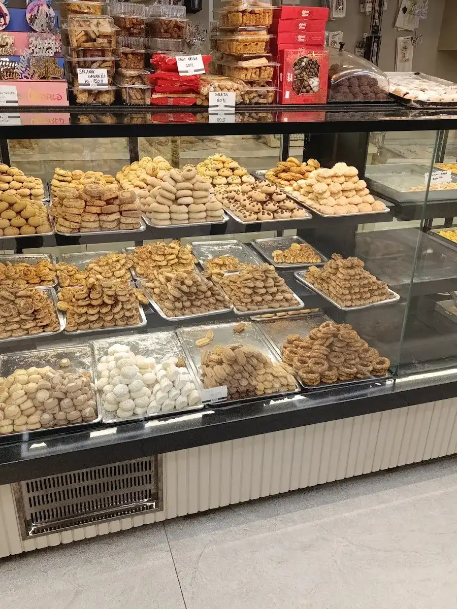 Pek Tatlı fotoğraf 3