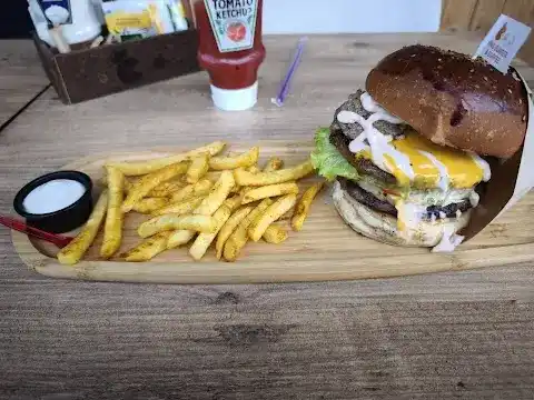 Ping Burger Coffe Tire fotoğraf 3