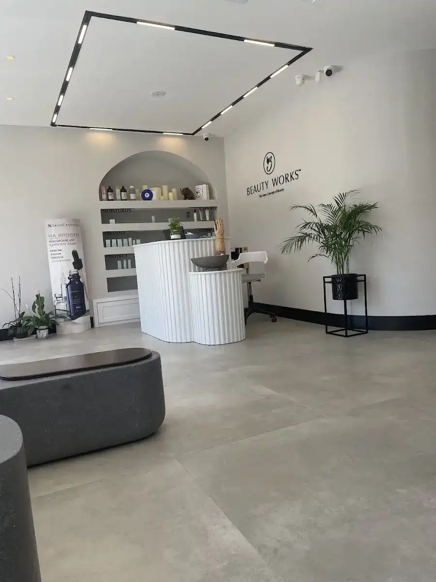 Beauty Works Güzellik Merkezi - Torbalı Cilt Bakımı, Kalıcı Makyaj ve Sıkılaşma fotoğraf 3