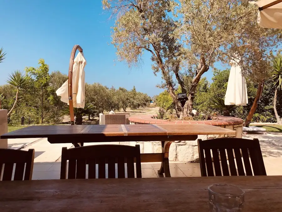 EV URLA RESTORAN