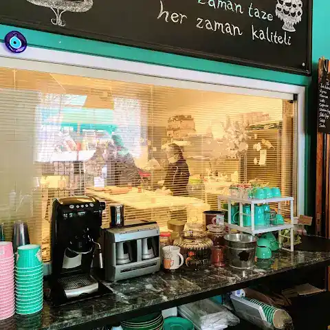 İrmik Hanım Patisserie - Urla