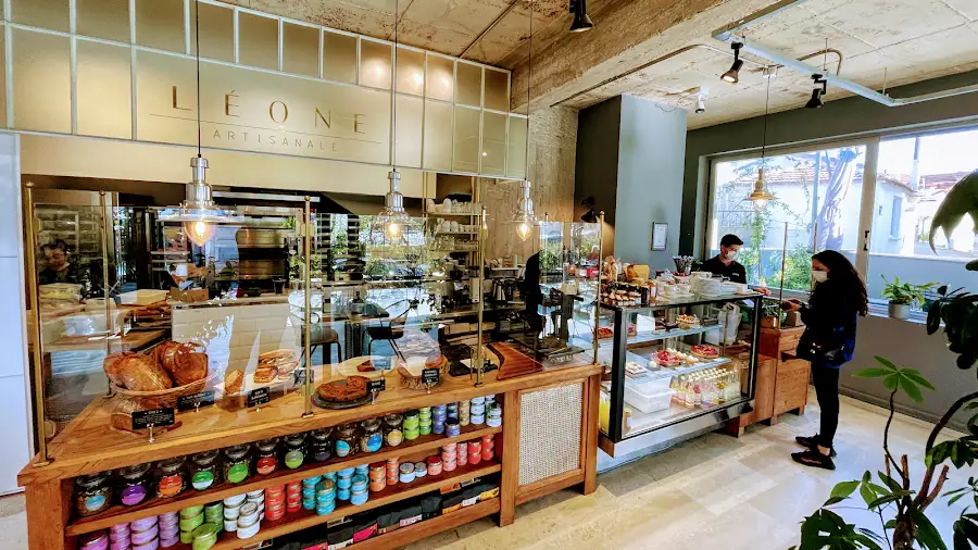 Léone Patisserie & Boulangerie - Urla