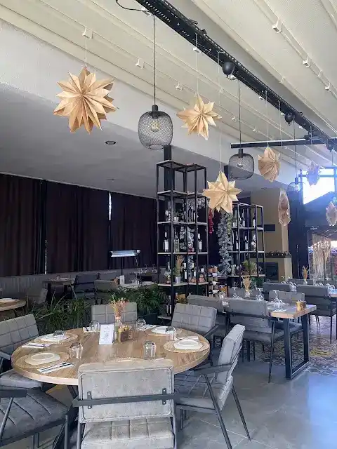 L'uva Restaurant