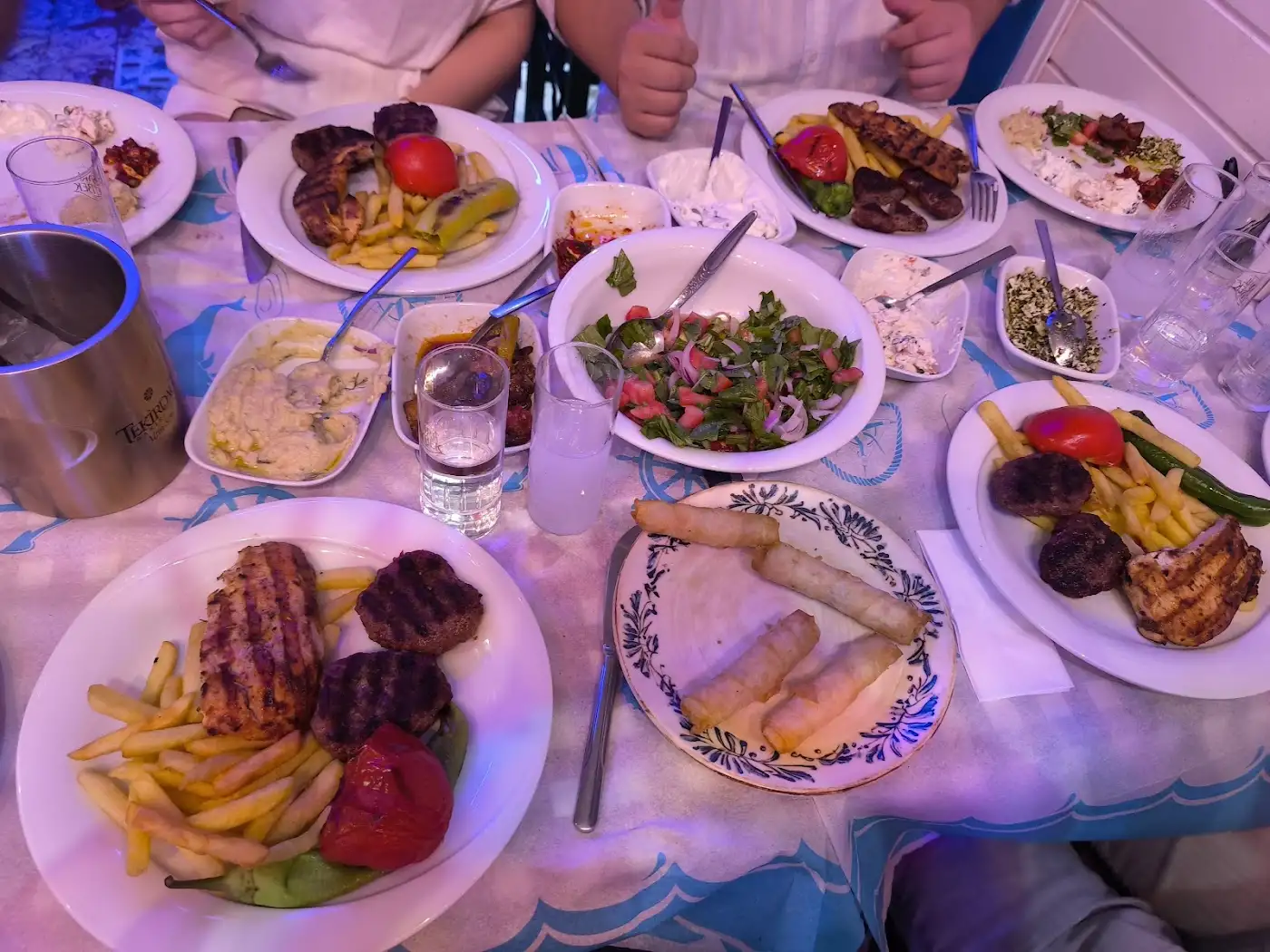 URLA MAVİ MEYHANE fotoğraf 2