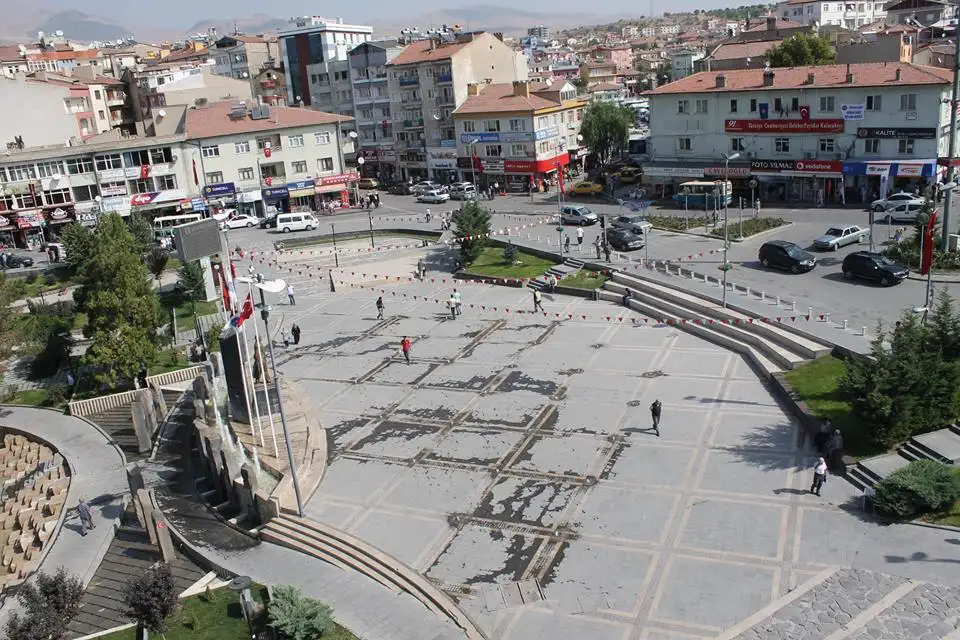 Develi Meydanı fotoğraf 3