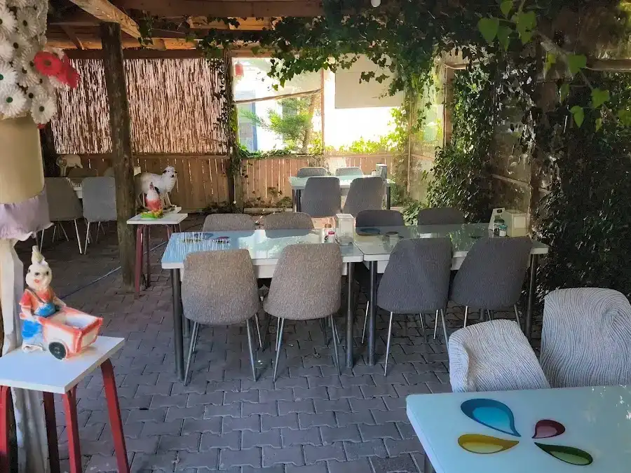 Çınaraltı Restoran Yahyalıdaki restoranlar fotoğraf 2