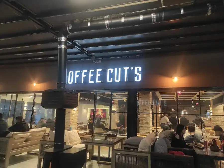 CUT’S COFFEE BİSTRO