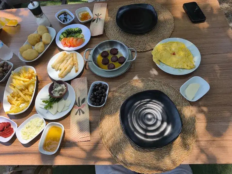 Özsarı At Çiftliği At Binim Merkezi Kahvaltı ve Restaurant fotoğraf 2