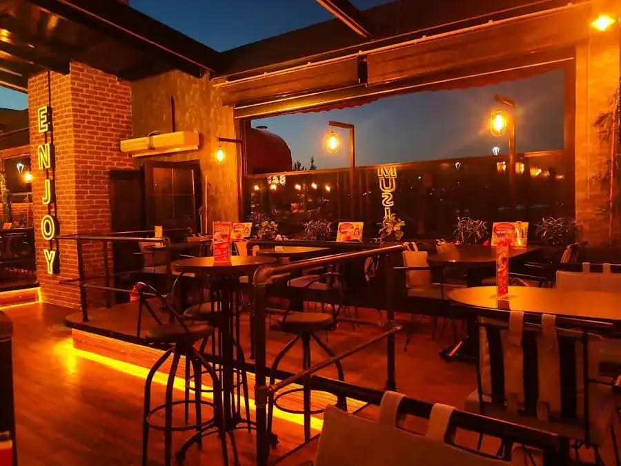 Mr. Frog Pub Bistro