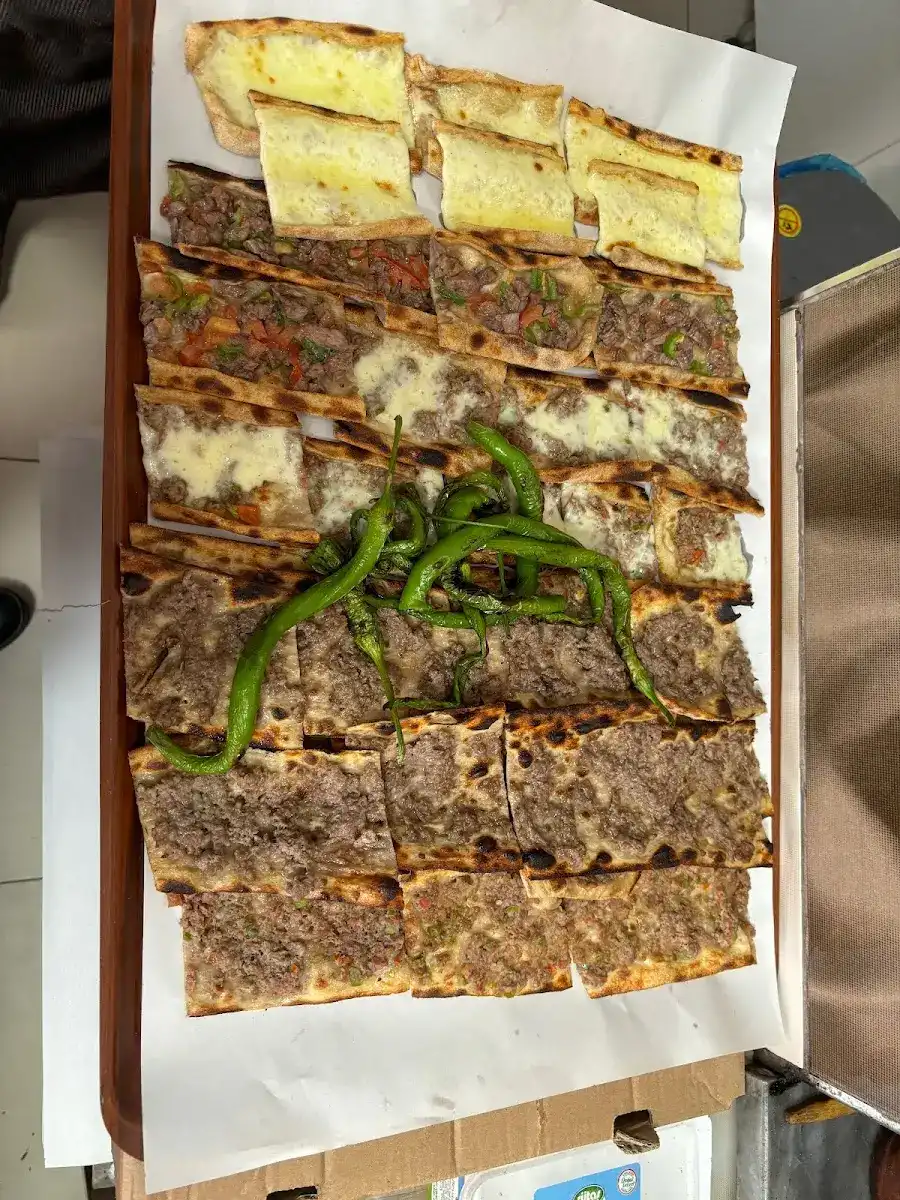 Mevlana etli ekmek. LEZZETİN DORUK NOKTASI fotoğraf 2