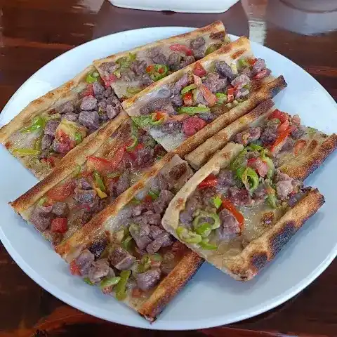 Mevlana etli ekmek. LEZZETİN DORUK NOKTASI fotoğraf 3