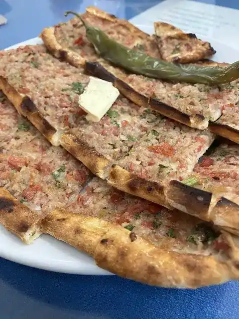 Doyuran Pide Salonu (Özcan Dinleyen)