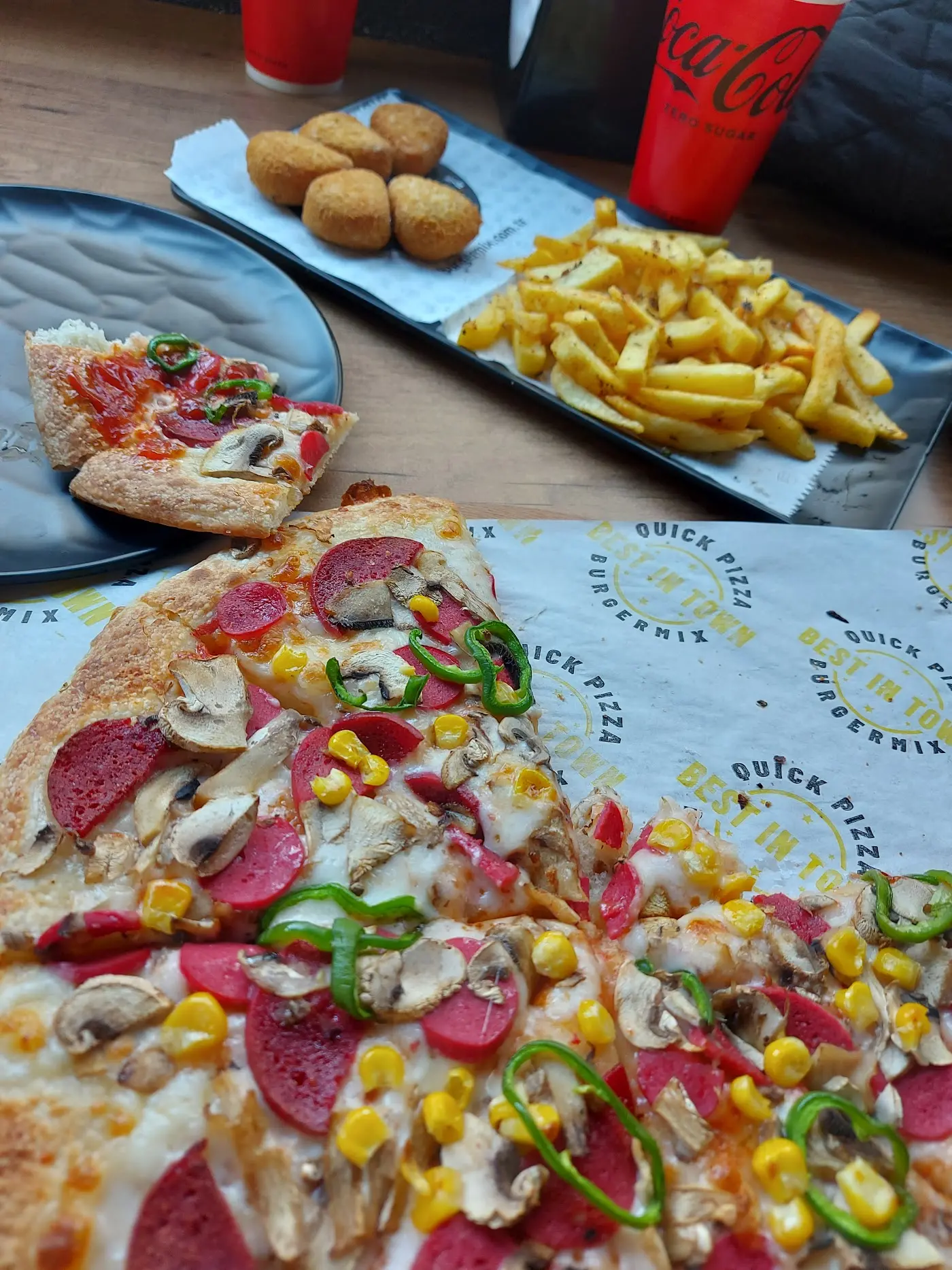 Quick Pizza & Burger Mix Demirci fotoğraf 2
