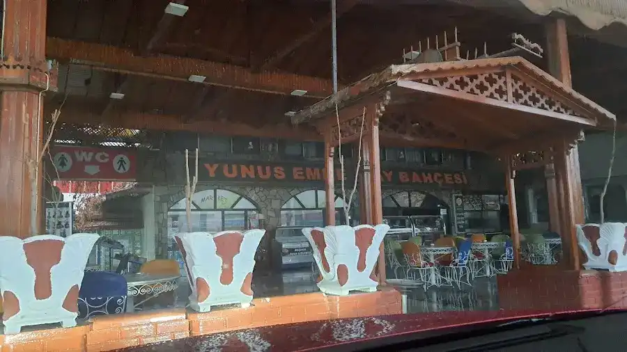 Kula Yunus Emre Dinlenme Tesisi fotoğraf 3