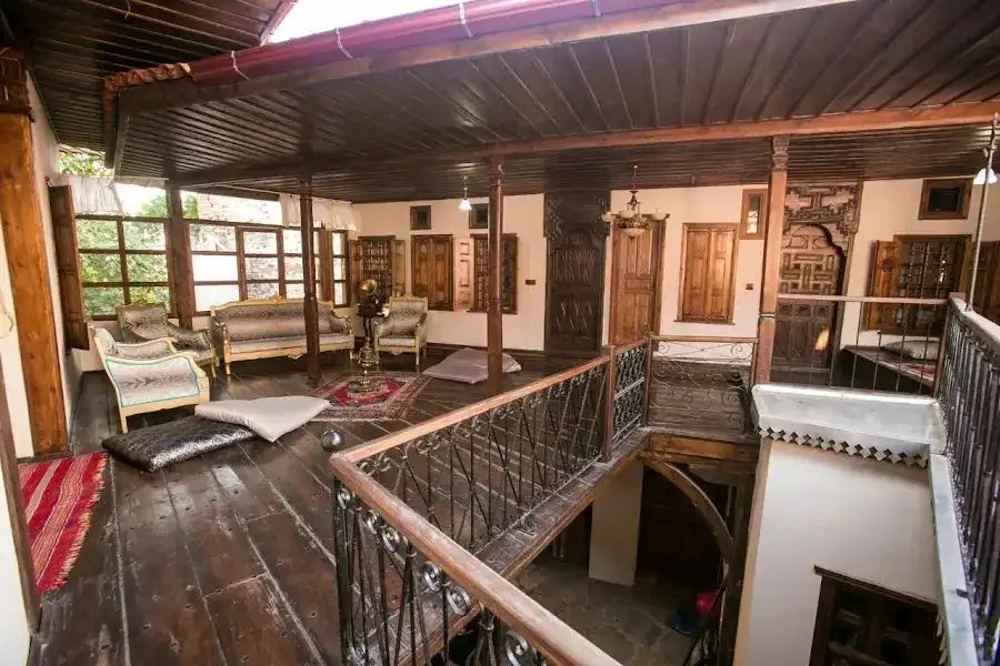 Kula Zühtü Bey Konağı fotoğraf 2