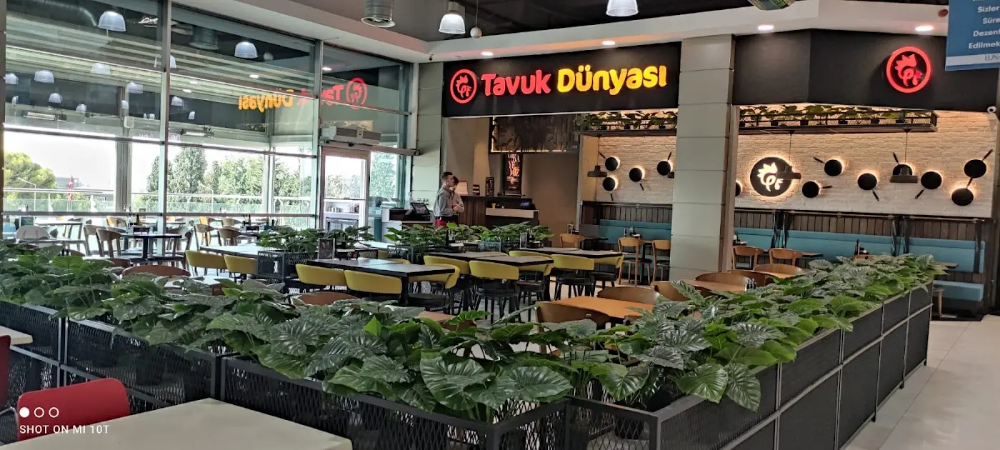 Tavuk Dünyası Luna Salihli Avm